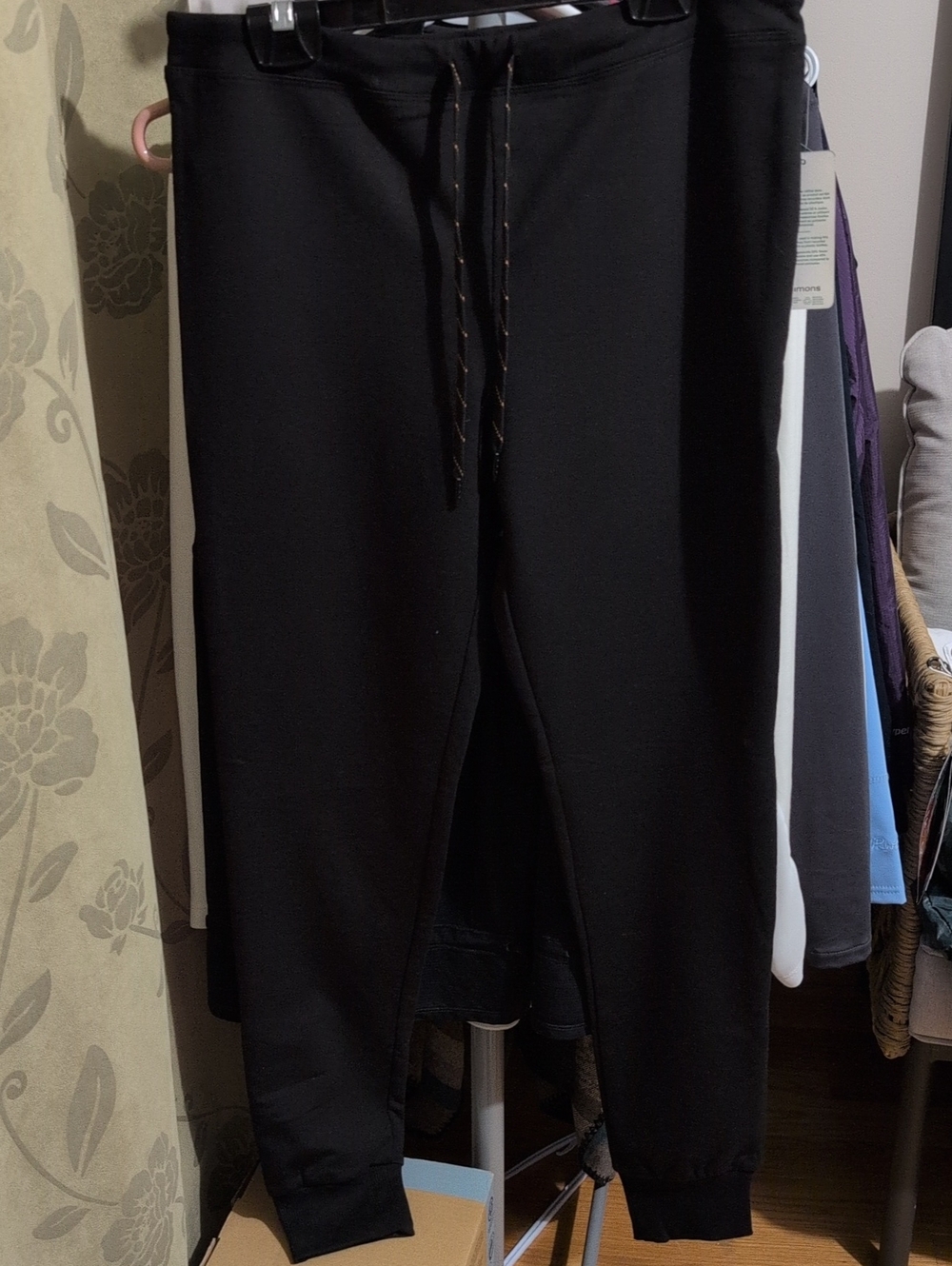 WOMENS Ultra-Soft Jersey Joggers from La Maison Simons Sz L NWT